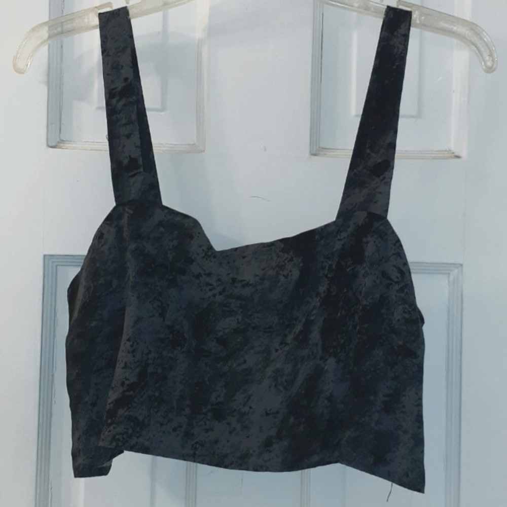 Honey Punch Crop Top Med Black & Gray